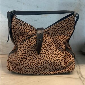 Chic Leopard Print Shoulder Bag with Black Trim